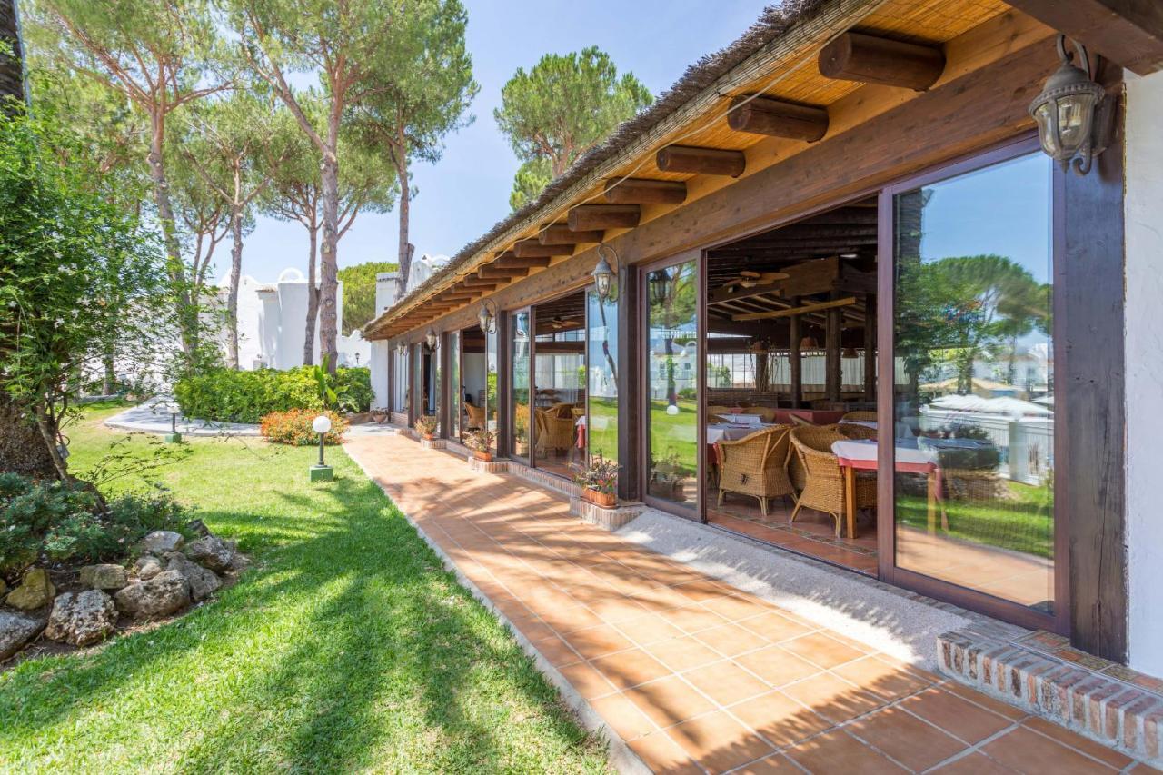 Дом отдыха Townhouse With Pool View - Reserva De *